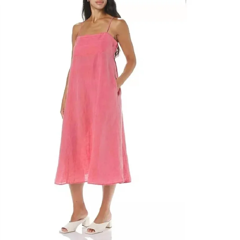 Stephie Zipped Back Dress In Pink